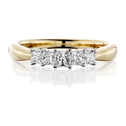 0.50 CARAT PRINCESS CUT FIVE STONE DIAMOND RING 18KT YELLOW GOLD