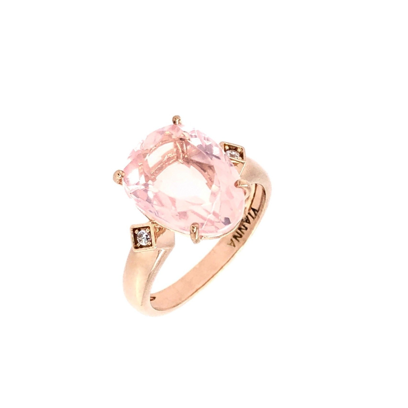 18K Rose Quartz Ring