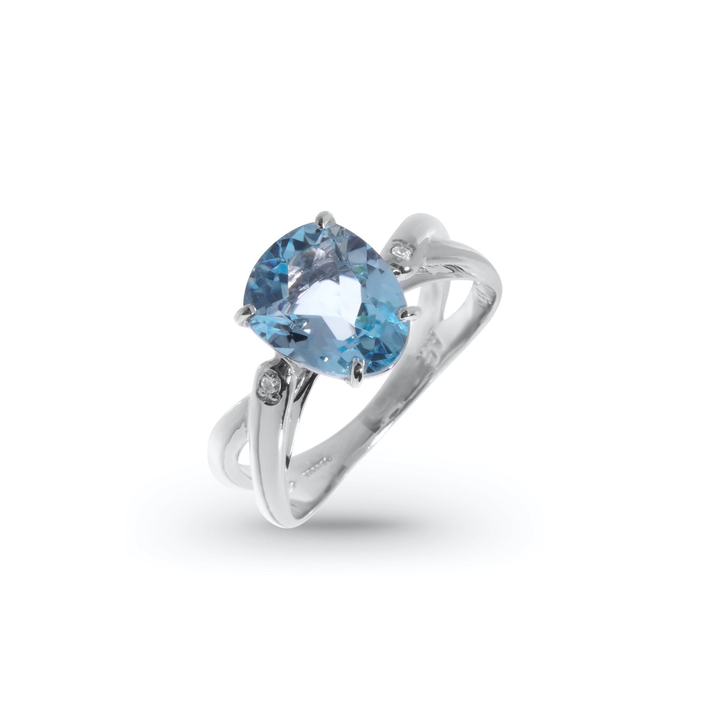 18K Blue Topaz Ring