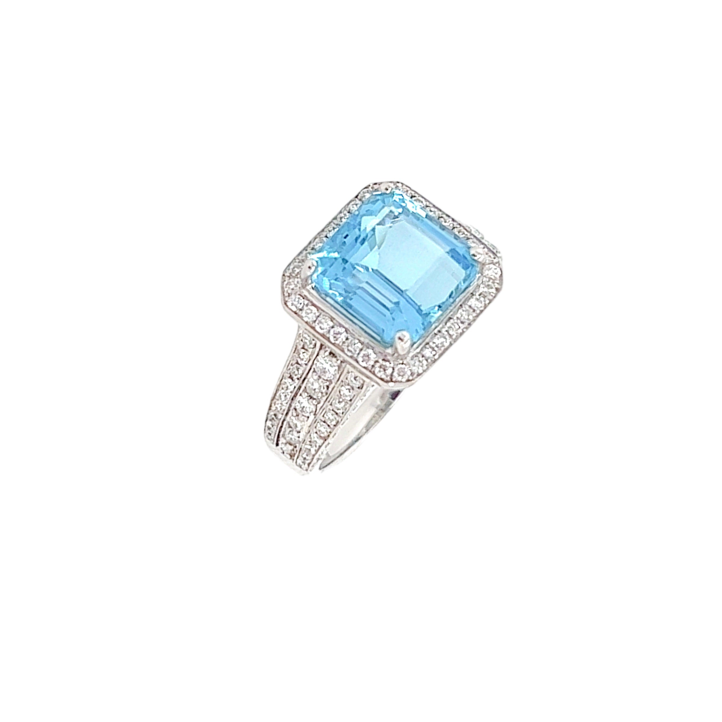 18K Aquamarine Ring