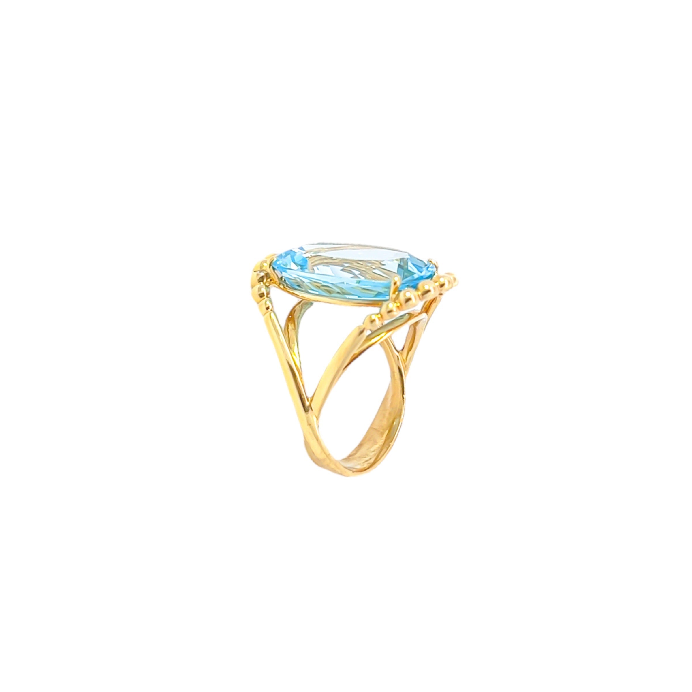 18K Blue Topaz Ring